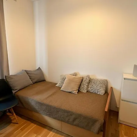 アパート Two-room In Powisle Near Centre